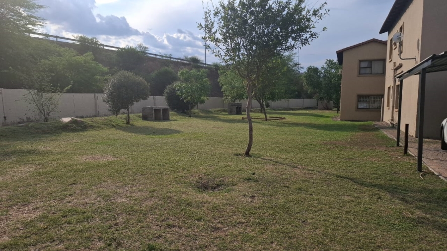 2 Bedroom Property for Sale in Waterval East North West